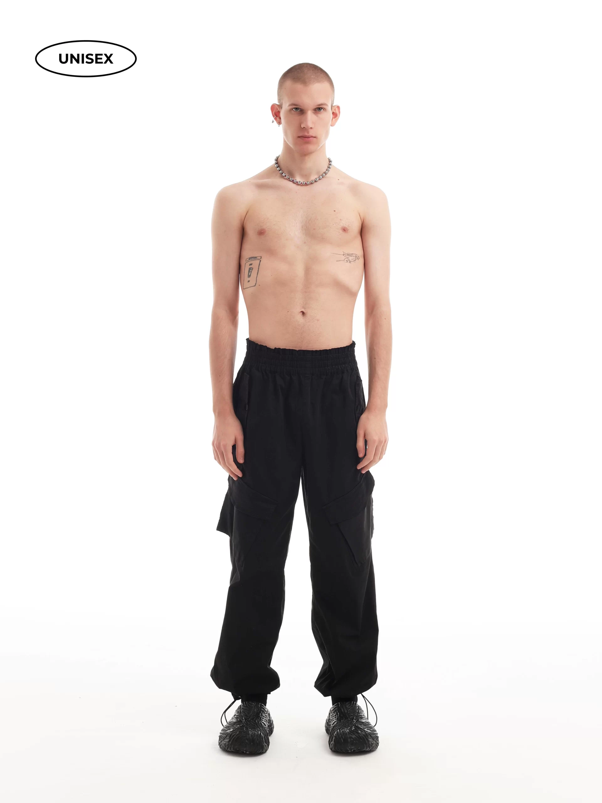 BLACK CARGO PANTS